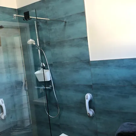 Lia דירה גלווה